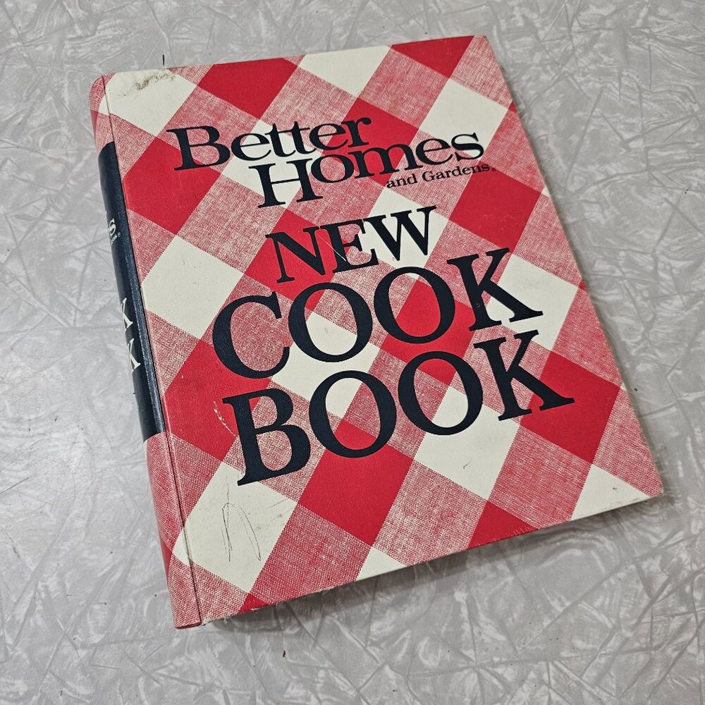 Better Homes New Cookbook 1978 hardcover ephemera paper 5 ring binder good cond.